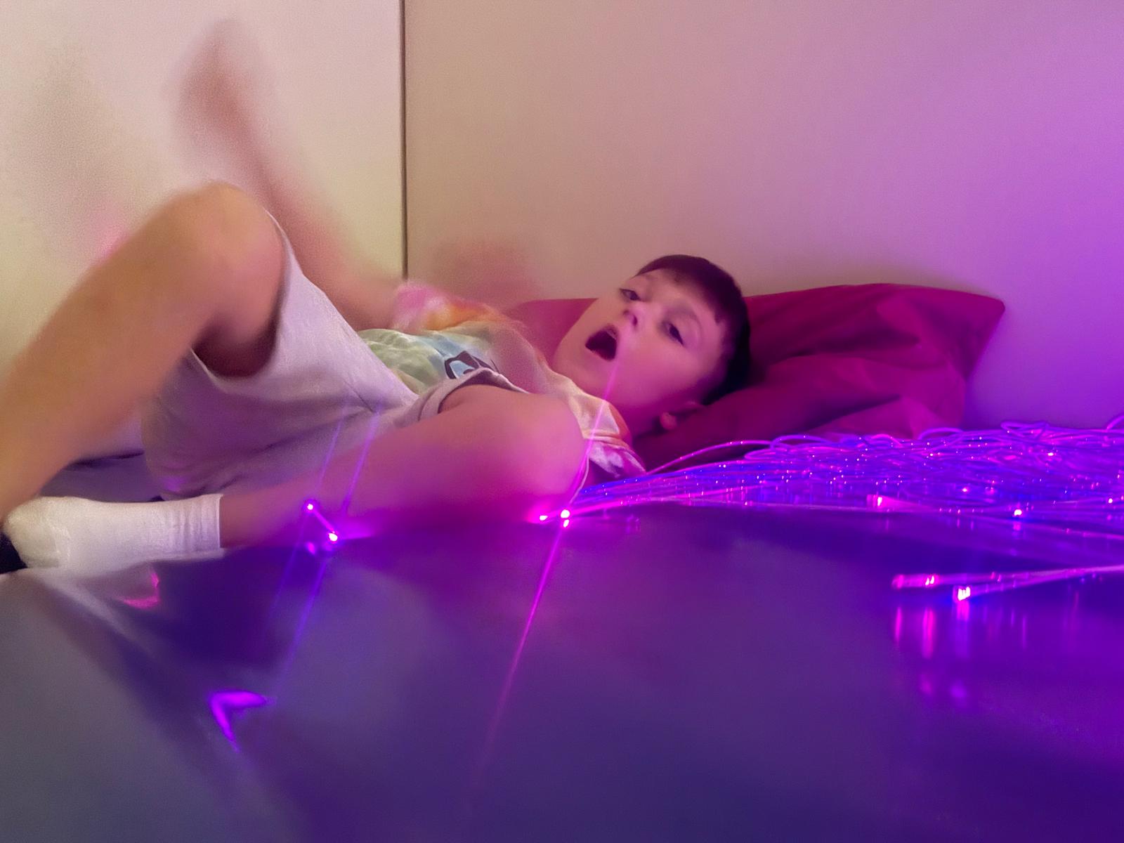 Snoezelen e Luoghi Magici, una stanza coi super poteri per i bambini